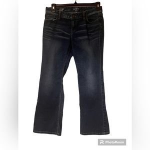 Loft jeans, size 12p, inseam 27 inches, waist is 32 inches, stretch material